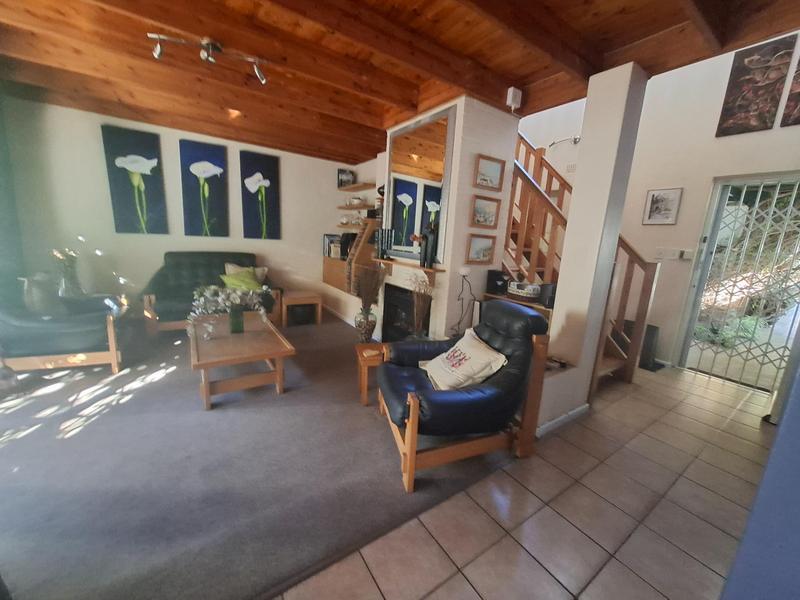 4 Bedroom Property for Sale in Paradyskloof Western Cape
